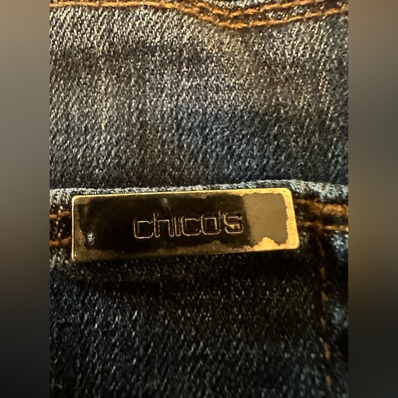 Chico’s So Slimming Girlfriend Crop Jeans Size 1 - Picture 3 of 4